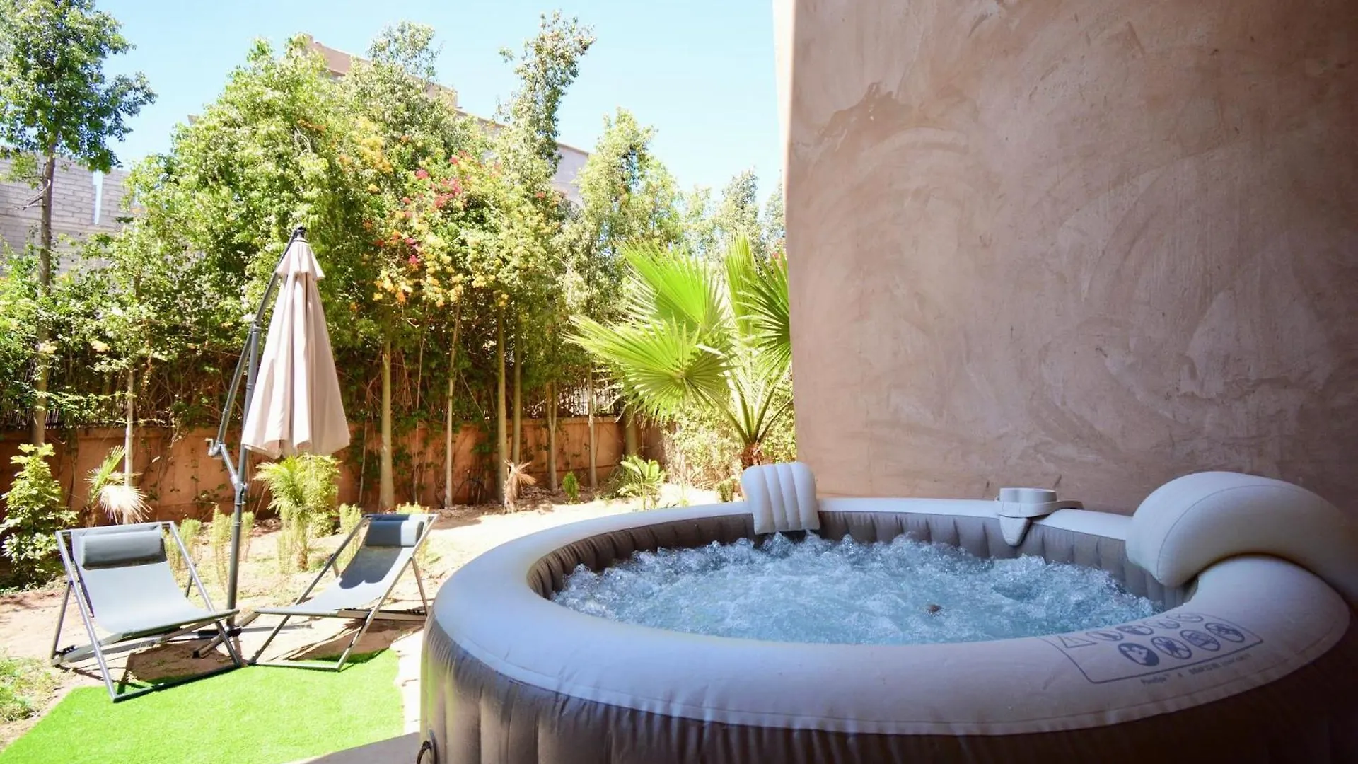 Cozy Rez De Jardin Villa Marakeş Fas